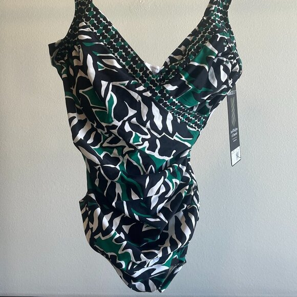NWT Miraclesuit Sanibel One Piece Palma Verde in Black Multi Color Size 10 - Picture 4 of 6